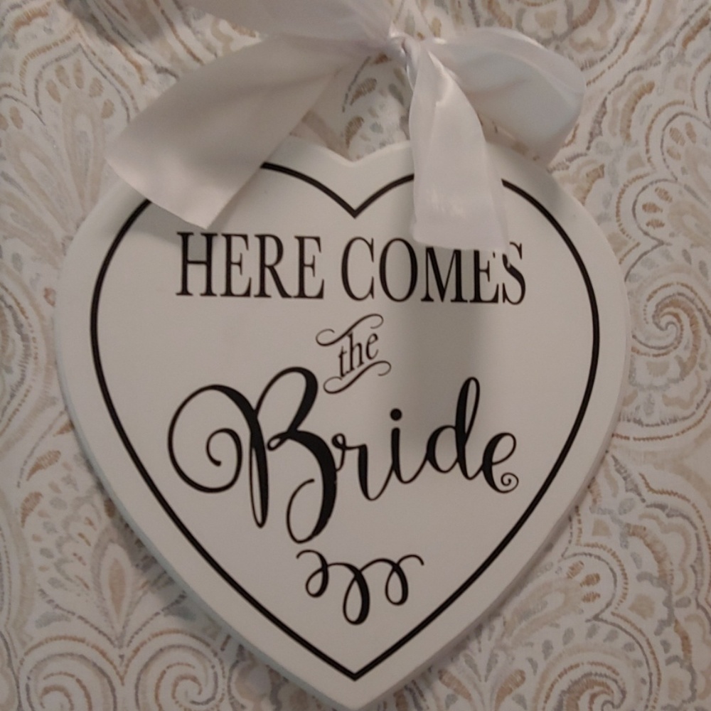 Reversible Here Comes the Bride Aisle Sign